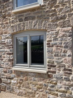 Feature window- click for photo gallery